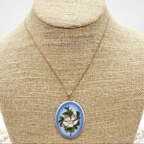 Vintage Jewelry - Vintage 14Kt Gold Bail B & G Copenhagen Floral Porcelain Pendant 12Kt Gold Chain